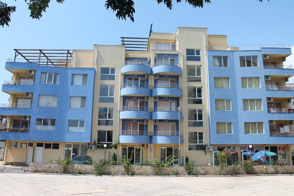 Aqua Blue Apartments Pantai Sunny Luaran gambar