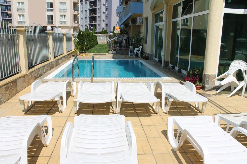 Aqua Blue Apartments Pantai Sunny Luaran gambar
