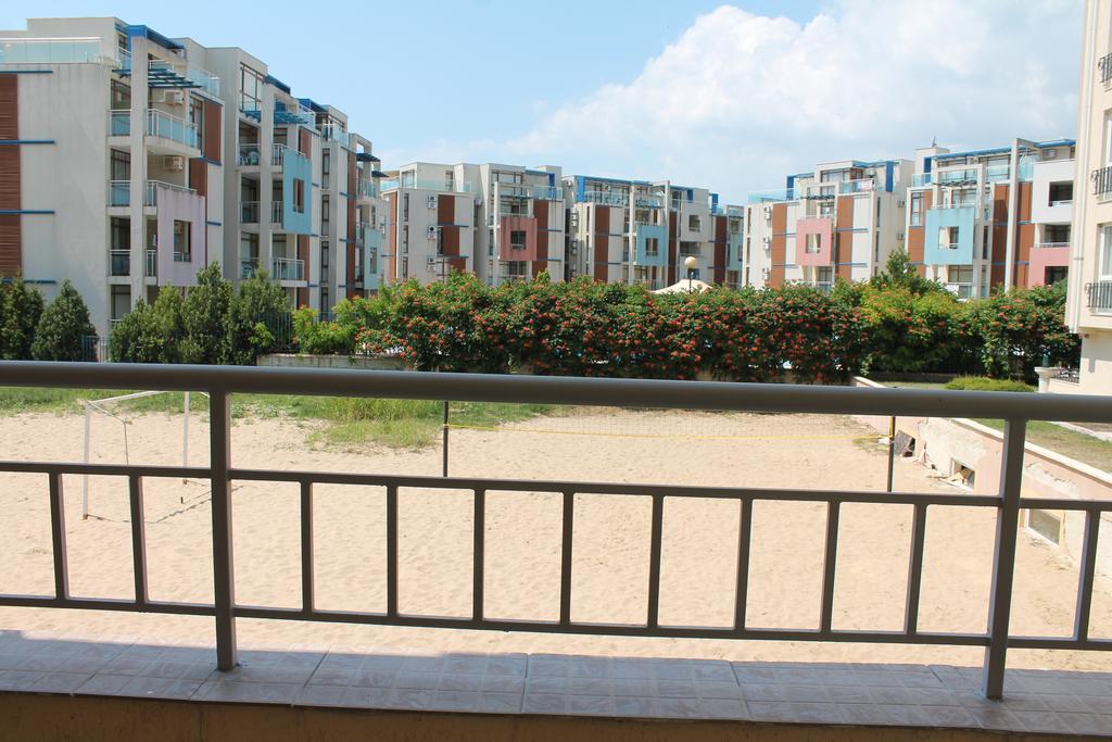 Aqua Blue Apartments Pantai Sunny Bilik gambar